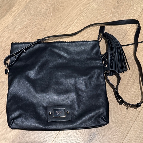 Anya Hindmarch Black Leather Bow Logo Plaque Crossbody Clutch